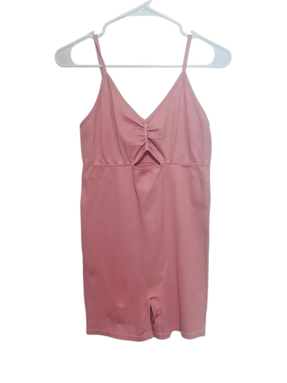 Colsie Ribbed Romper Bodysuit Women’s XL Pink V-Neck Cutout Sleeveless Shorts